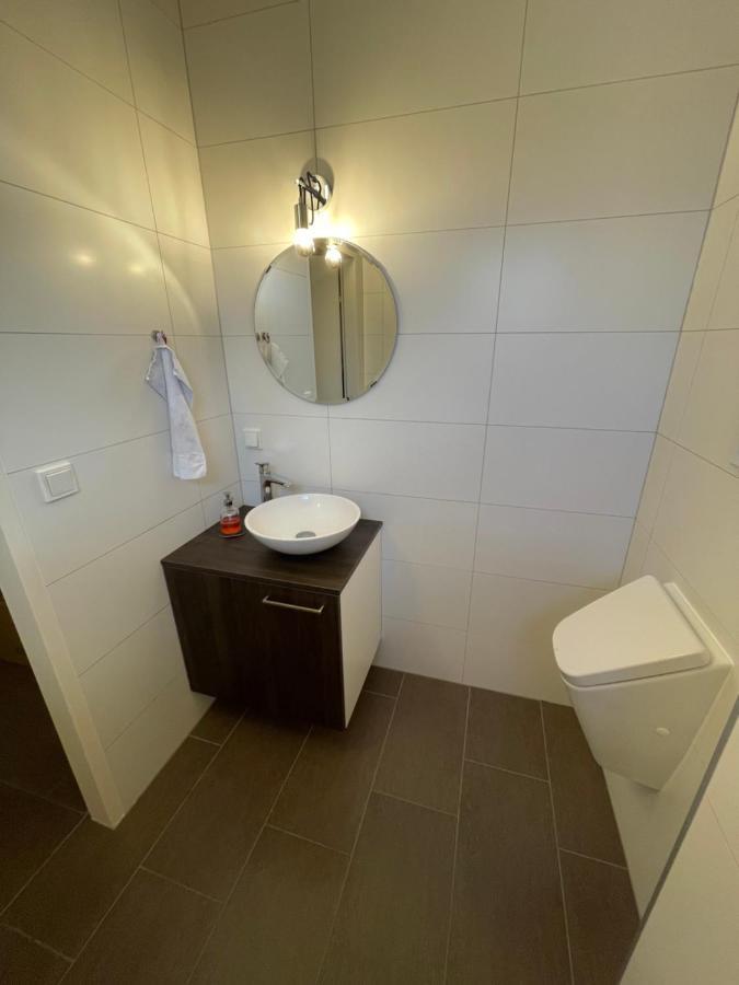 Penthouse Wohnung Am Radweg Mit Dachterasse ヴァイトホーフェン・アン・デア・ターヤ エクステリア 写真